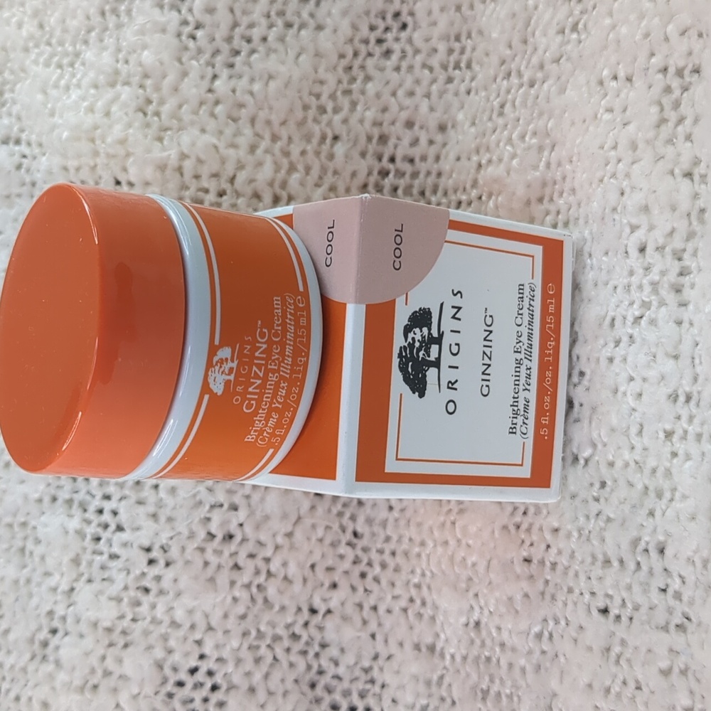 Origins GinZing Brightening Eye Cream in Cool, 15ml/0.50fl oz - Picture 4 of 12
